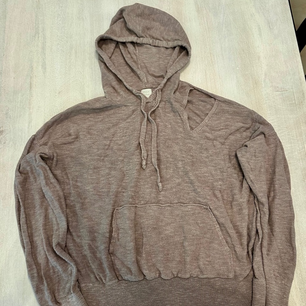 Roan and Ryan cold shoulder sweater hoodie,, brown/tan size M